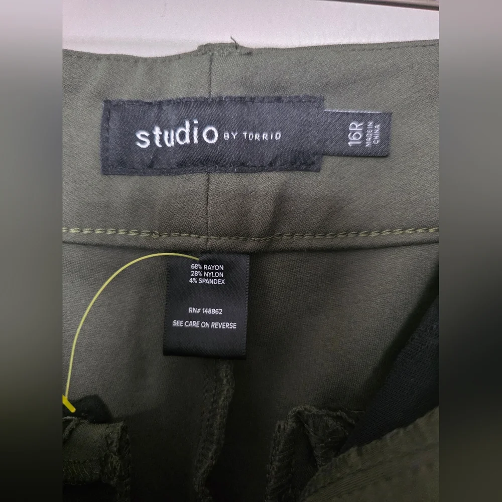 NWOT Studio By TORRID Dark Green Trouser Boot Size 16R‎